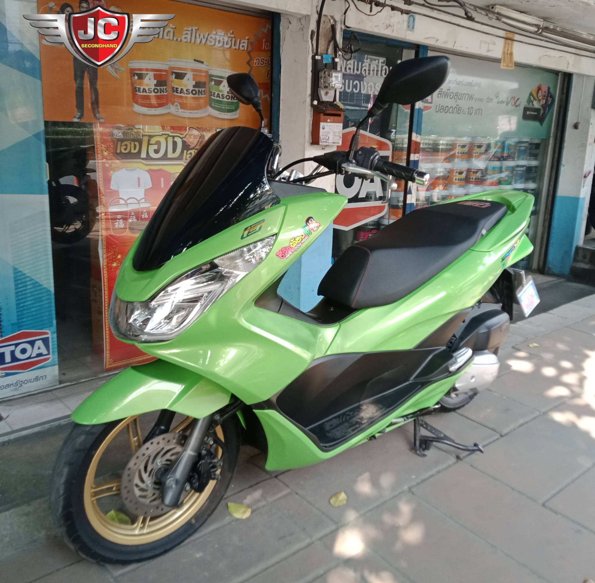 เด่นมาแต่ไกลเลยนะ...แถมมีโปรดีๆ 🌟 4,500 เท่านั้นจ้า‼️ HONDA PCX150 ตัวเตาแก๊ส รถปี 60 ไมล์แท้3หมื่นโล เครื่องนิ่มวิ่งดีจัด