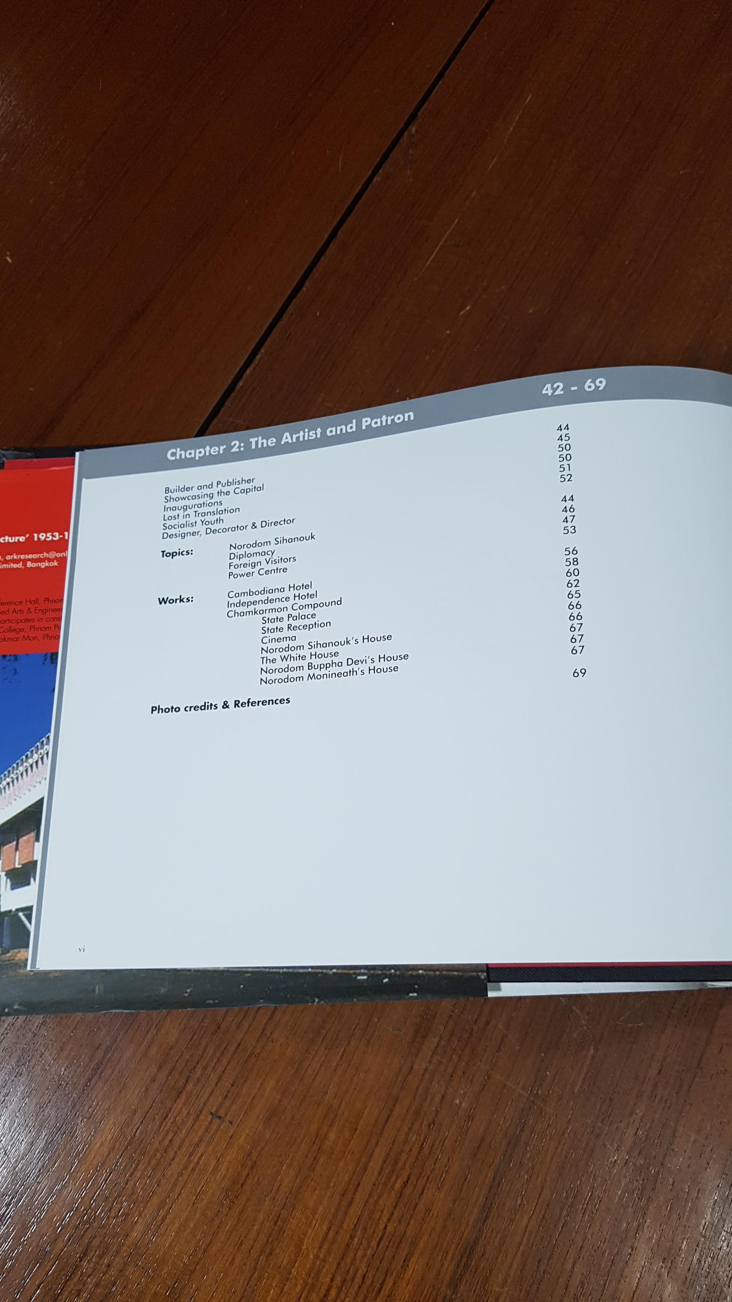 BUILDING CAMBODIA : 'NEW KHMER ARCHITECTURE' 1953 - 1970 / Helen Grant Ross, Darryl Leon Collins