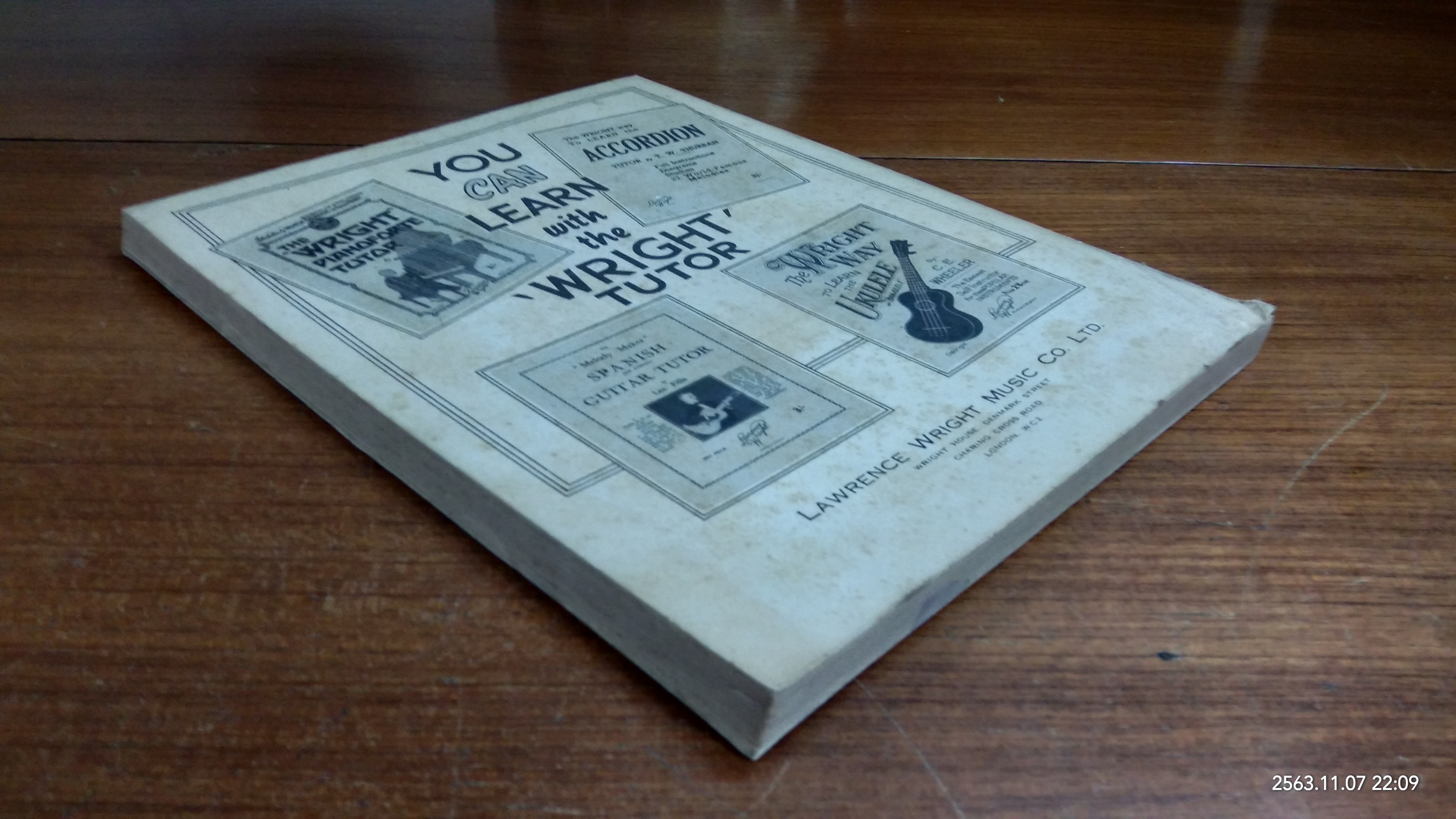 LAWRENCE WRIGHT - SONGS THE WORLD SINGS - Volume.1