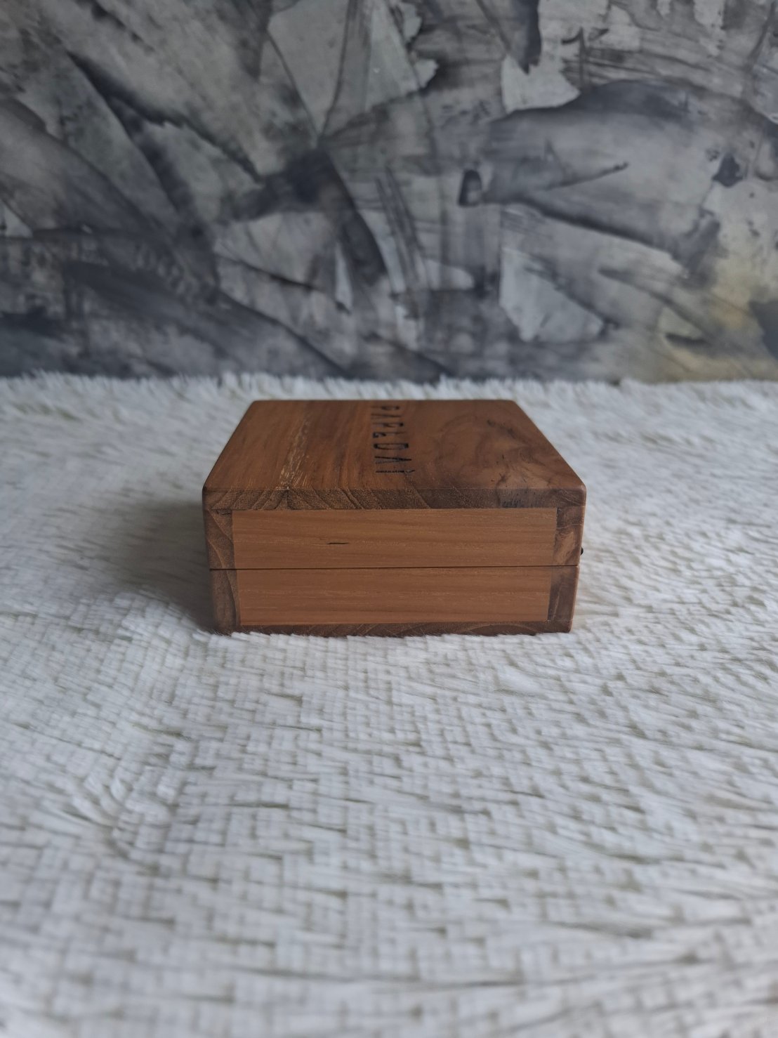 กล่องไม้สักจริง