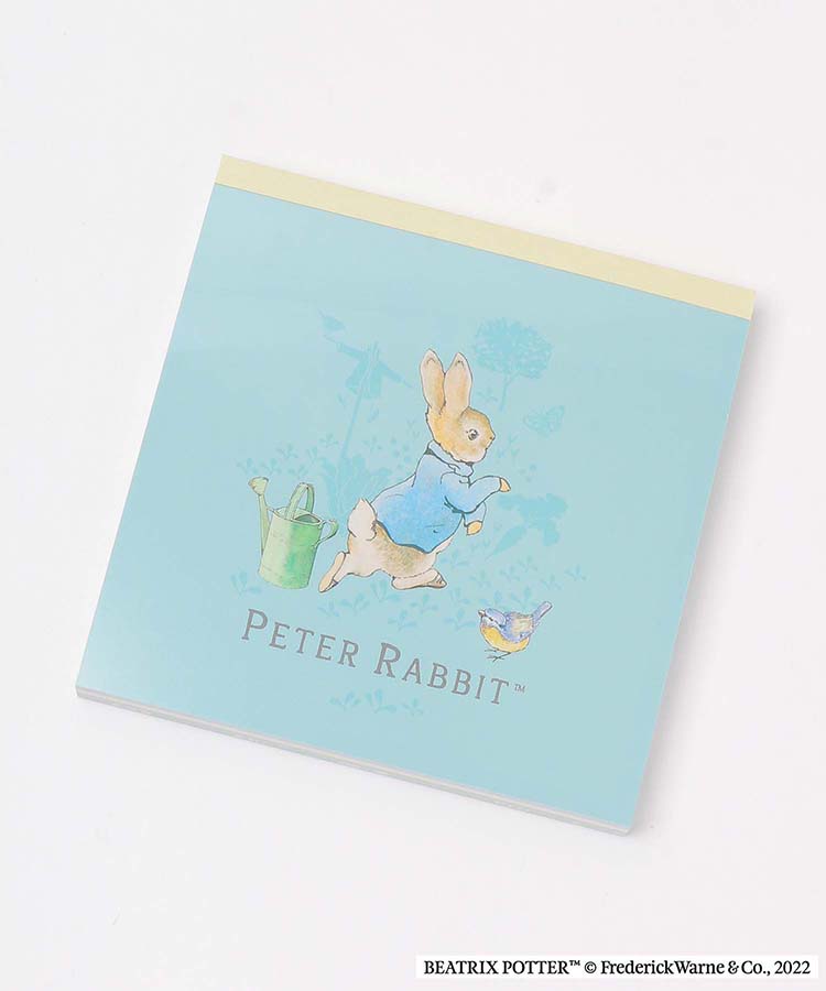 สมุดฉีก Peter Rabbit Square Memo สีฟ้า ขนาด 9.5 x 9.5 x 1 ซม. มี 4 ลาย รวม 100 แผ่น