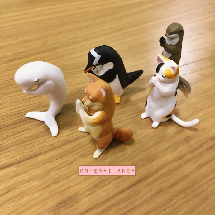เซ็ตโมเดล Animals Gassho set สัตว์น้อยมารยาทงาม รวม 5 ตัวในเซ็ต เป็นแบบทำท่าไหว้ ไว้ถ่ายรูปกับสถานที่ ของ ก็น่ารักค่ะ มี 5 ตัว เพนกวิน ปลาวาฬเบลูก้า นาก แมวสามสี สุนัขจิ้งจอก