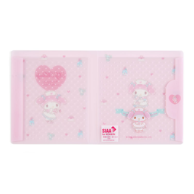 ซองใส่มาสก์ Sanrio Anti-Bac Compact Mask Case แบบ My Melody ชุดคุณพยาบาล ด้านในเคลือบสารช่วยป้องกันแบคทีเรีย ใส่หน้ากากอนามัยแบบยาวพับครึ่งได้ ขนาด 18 x 10 ซม.