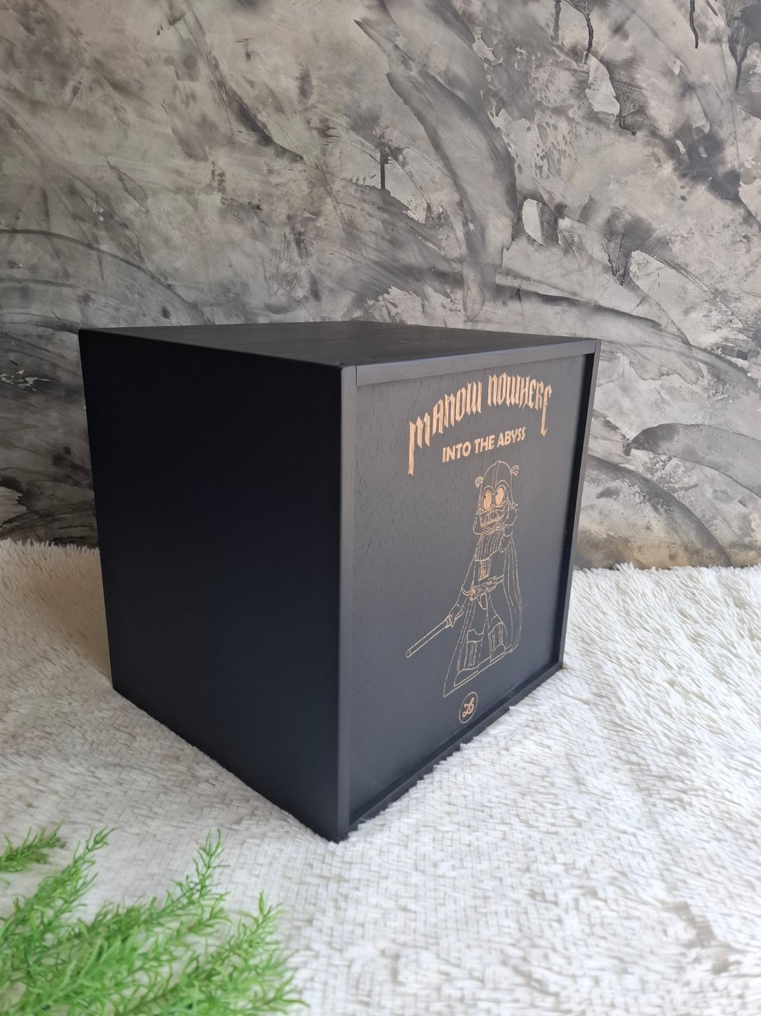 กล่องไม้ใส่โมเดล