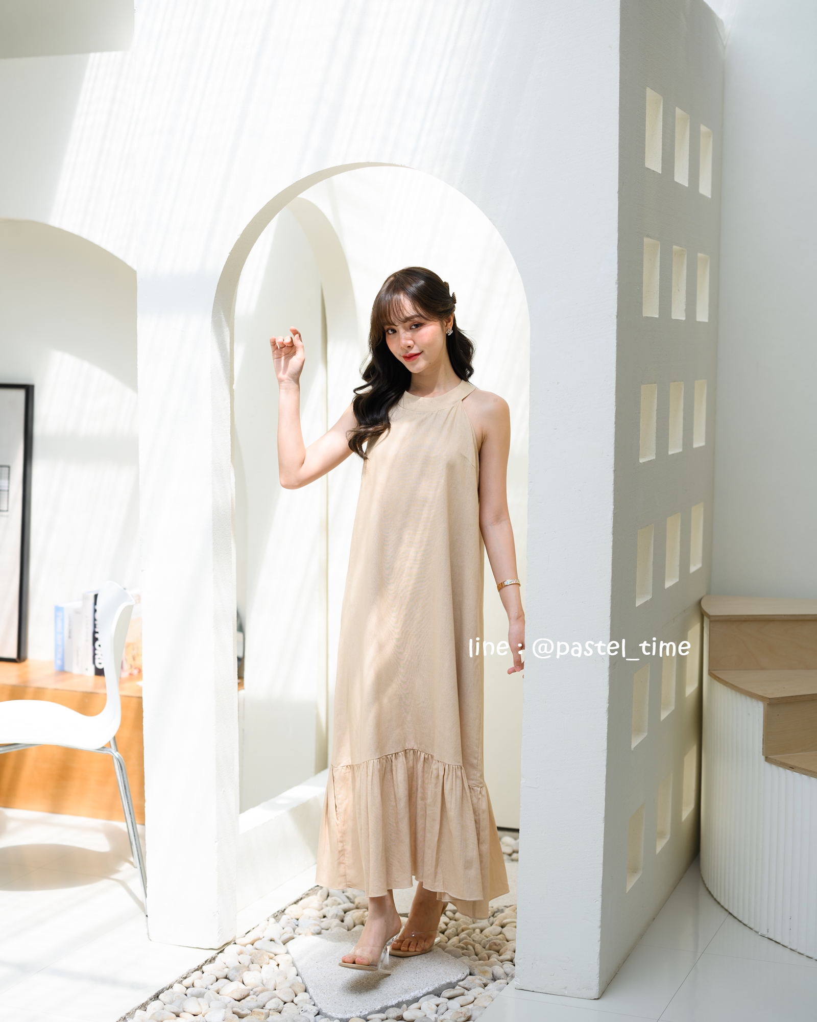 Clio Vest Linen Maxi dress - สีเบจ