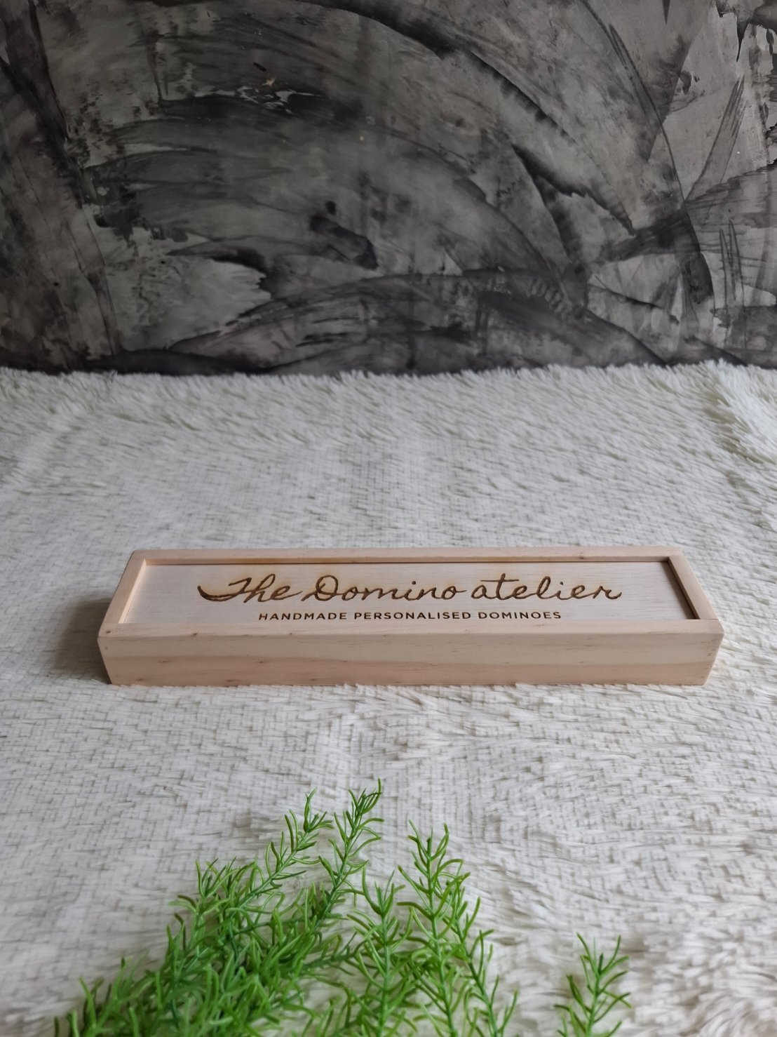 กล่องไม้ฝาสไลด์สีไม้ธรรมชาติ