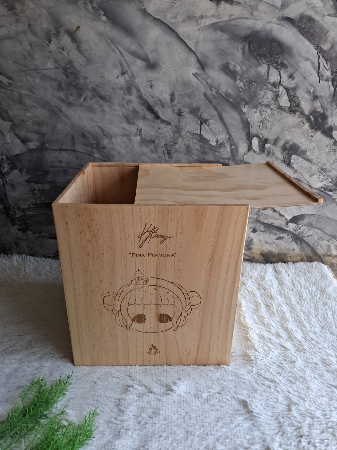 กล่องไม้ใส่โมเดล