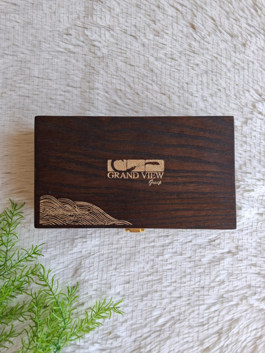 กล่องไม้ฝาล็อค