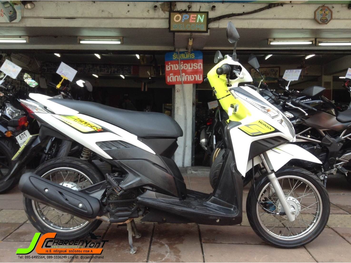 รถพร้อมใช้มาใหม่อีกคัน HONDA CLICK110i จดปลายปี53 หัวฉีดประหยัดน้ำมันสภาพเดิมดูดี เครื่องเดิมเงียบ ชุดสีแท้ทั้งคันมีรอยบ้างเล็กน้อยไม่ล้มถาก