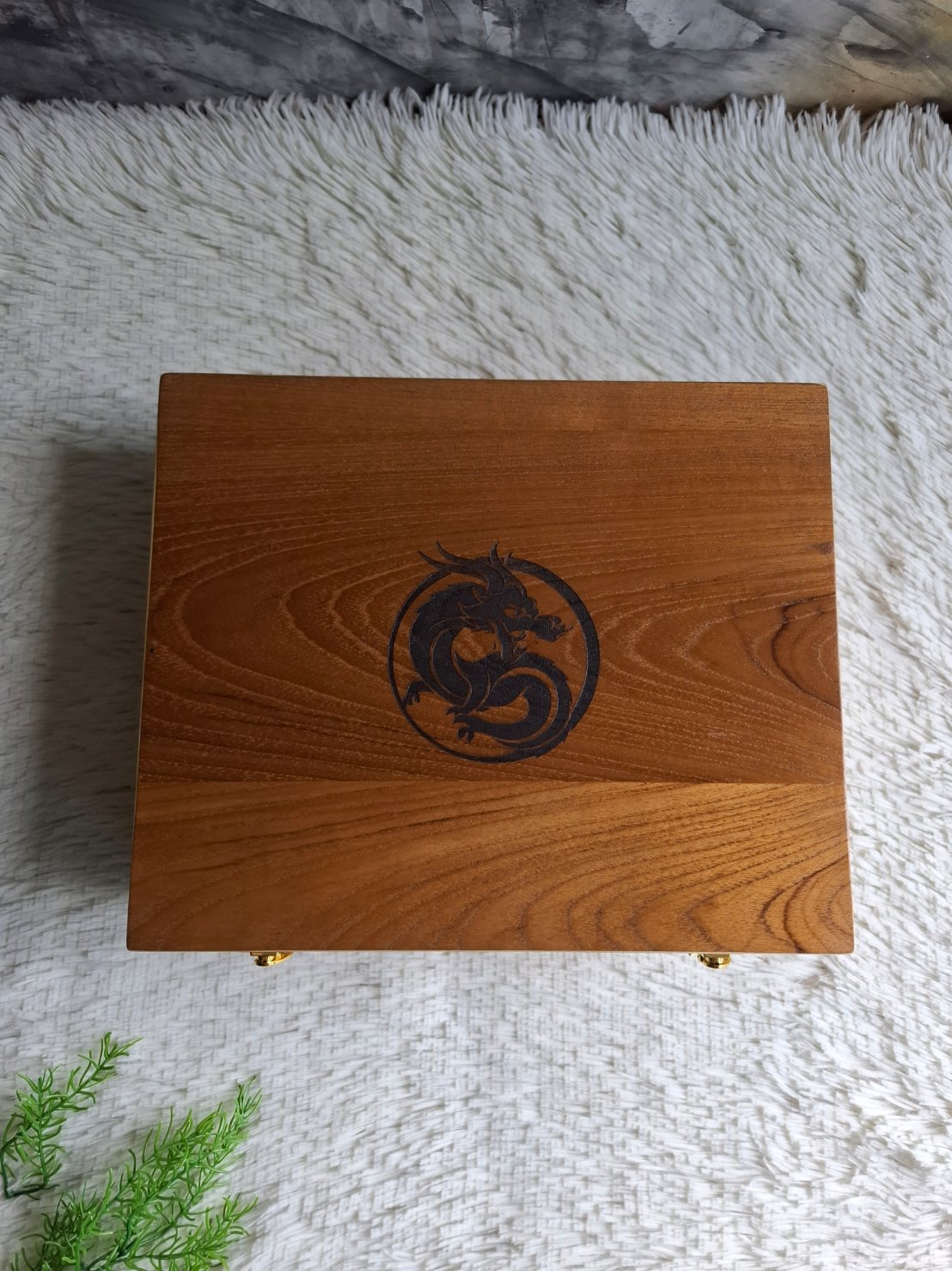 กล่องไม้สักฝาล็อค