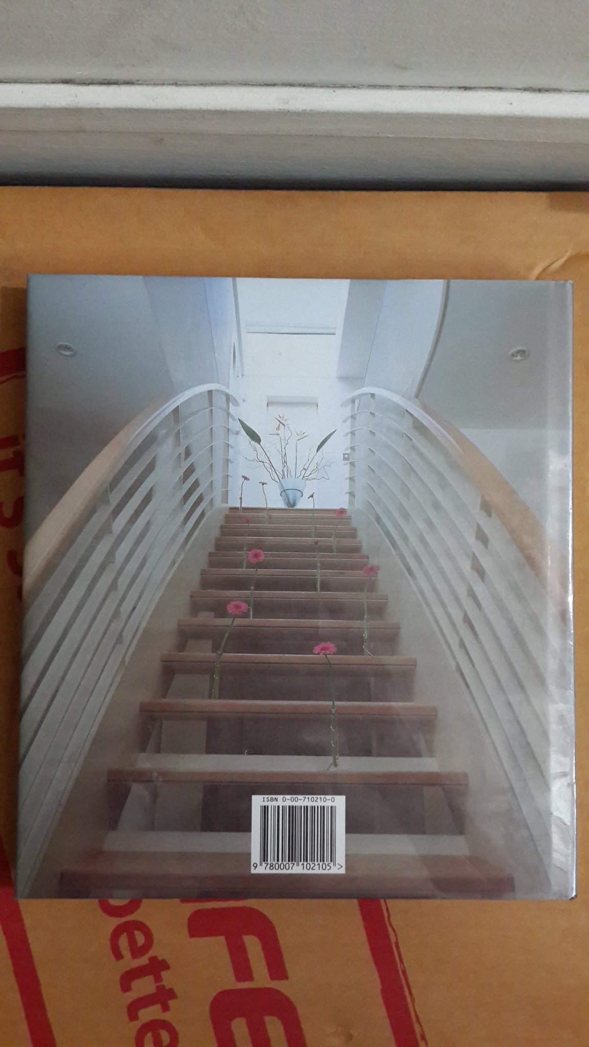 URBAN LIVING / Dominic Bradbury (ปกแข็ง)