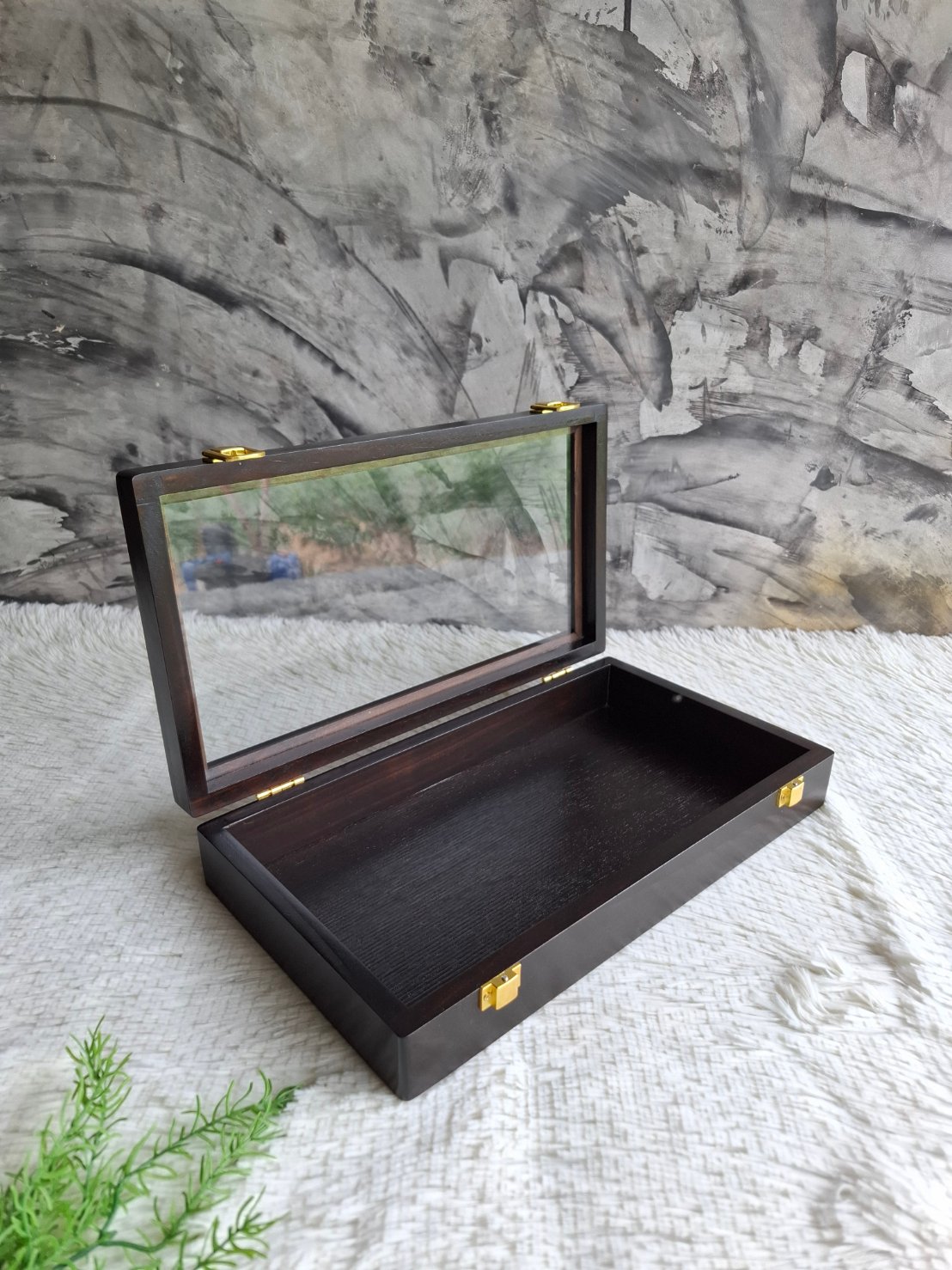 กล่องไม้ฝากระจก