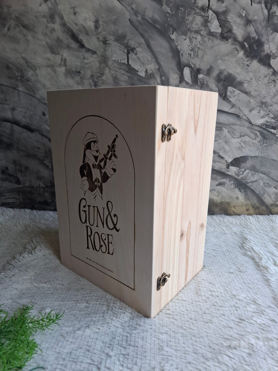 กล่องไม้สนแบบฝาล็อค