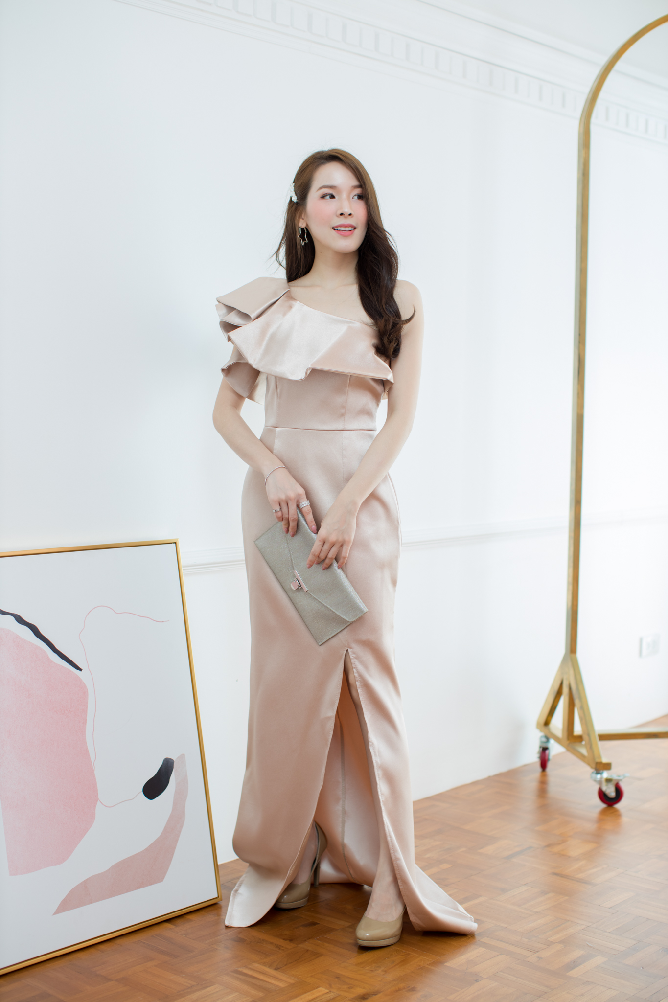 Lyla One Shoulder Maxi Dress – สีทอง