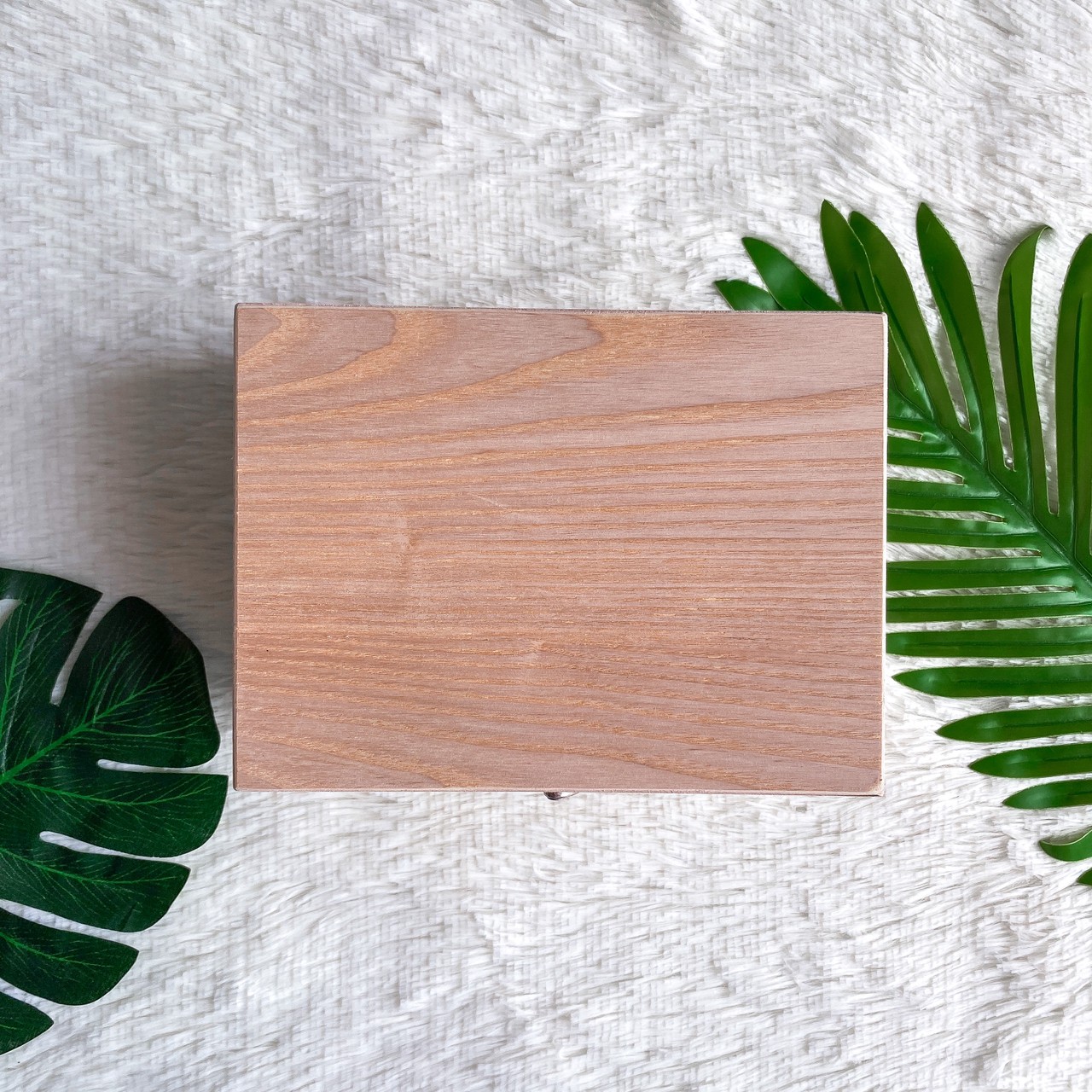 กล่องไม้ฝาล็อค (Lock box)