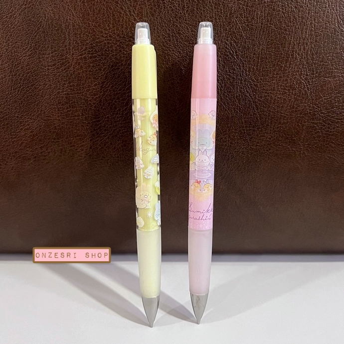 ดินสอกด Pilot Opt. ลาย Sumikko Gurashi Rabbit's Mysterious Charm สะดวกตรงการเขย่าไส้ได้แทนการกด มี 2 แบบให้เลือก