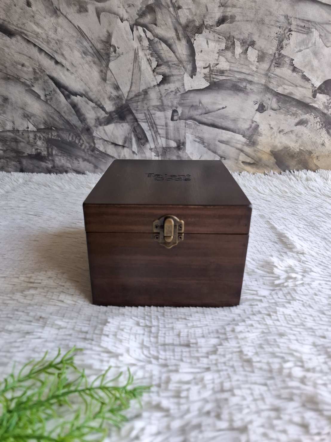 กล่องไม้สนแบบฝาล็อค