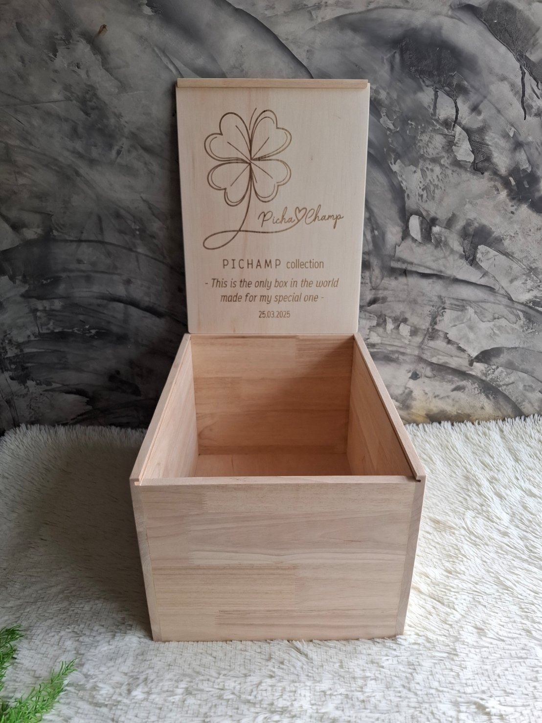 กล่องไม้ฝาสไลด์