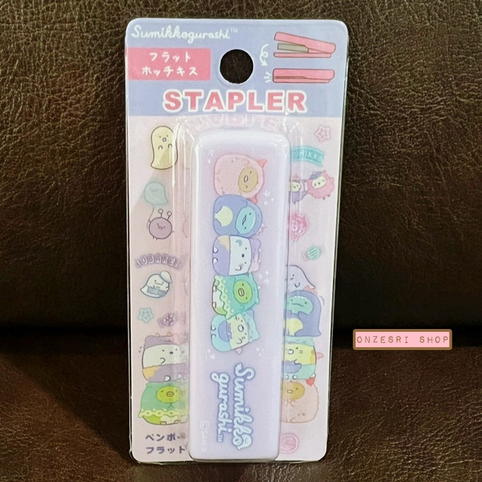 ที่เย็บกระดาษ Sumikko Gurashi Welcome to the Night Park Mini Stapler สีม่วง ขนาด 7.8 x 21 x 1.5 / 11 x 5 ซม.