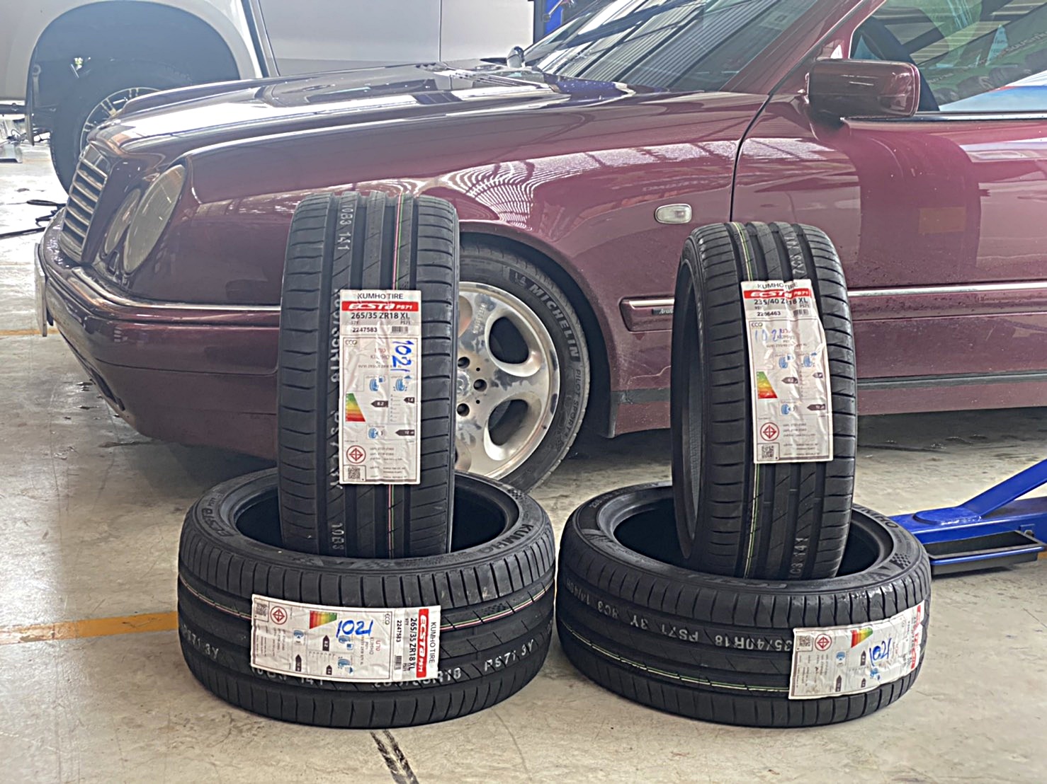 ยางใหม่ KUMHO ECSTA PS71 235/40R18/265/35R18