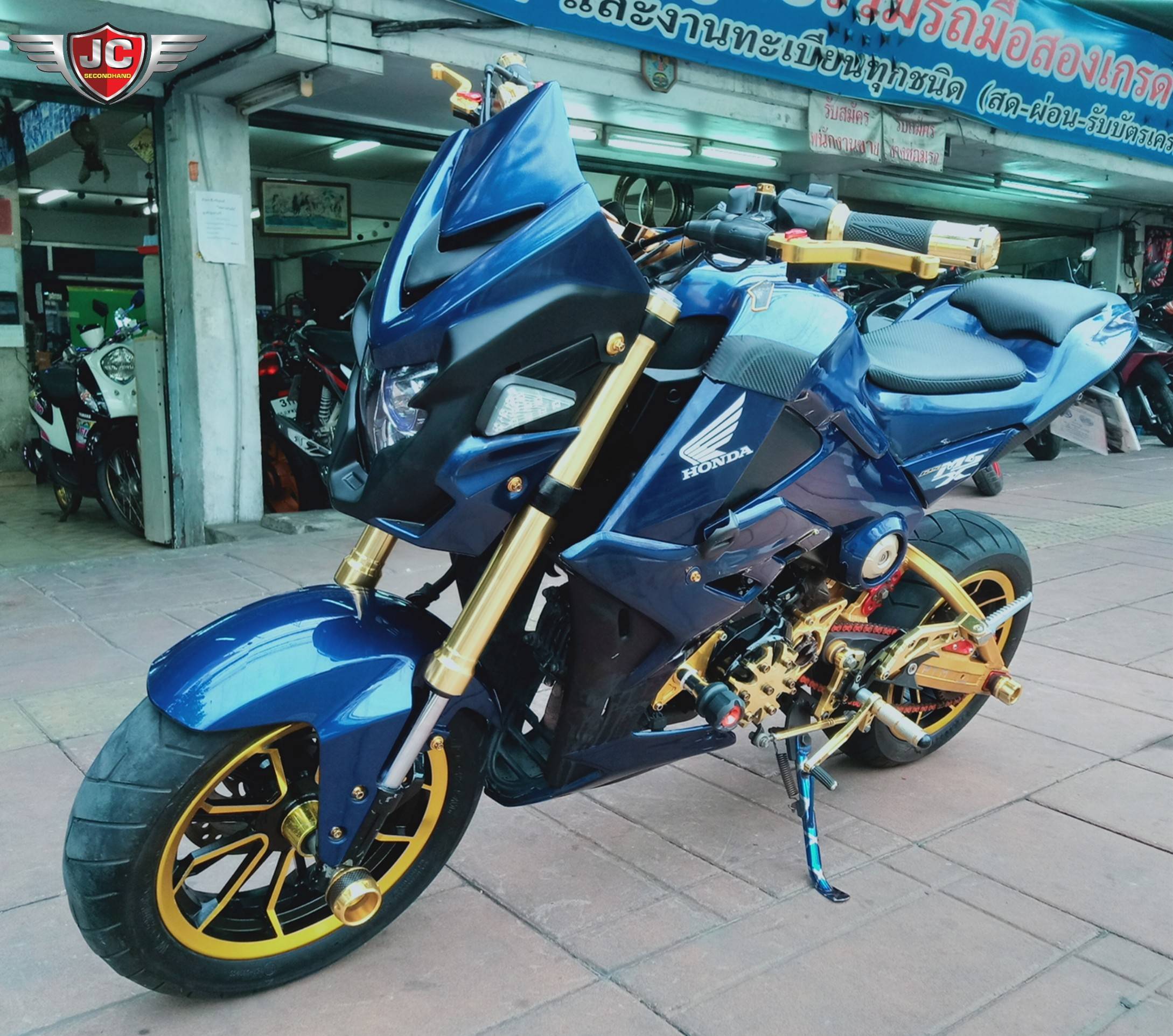 "แต่งสุดๆสไตส์ Mini Sport Bike" กับ HONDA MSX125 จดทะเบียนปี 57 ของแน่นทั้งคัน เครื่องเดิมไม่แกะแต่งเฉพาะภายนอกประกอบไปด้วย