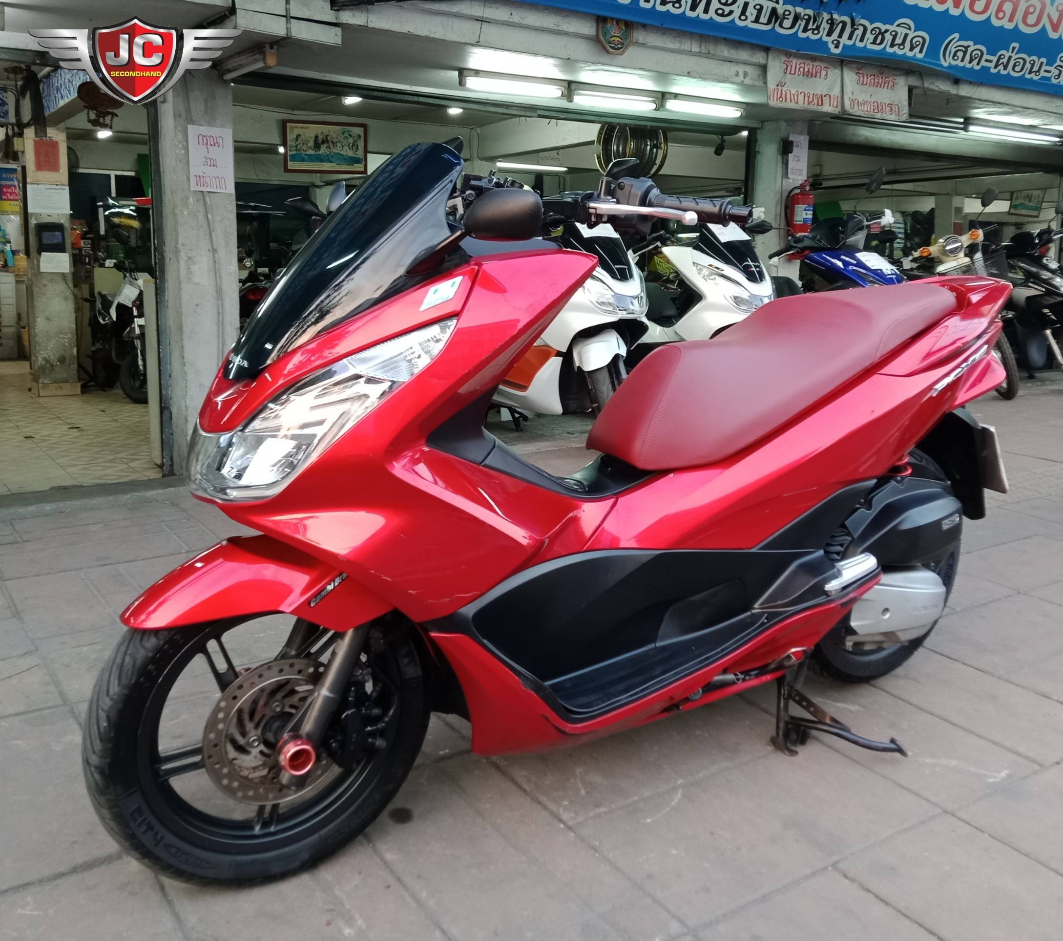 รถบ้านมือเดียวเครื่องดีสีได้ HONDA PCX150 LED จดทะเบียนปี58 สภาพดูดีมีอนาคต เครื่องเดิมวิ่งโคตรดีศูนย์ตรง ชุดสีแท้ทั้งคันมีรอยตามการใช้งาน
