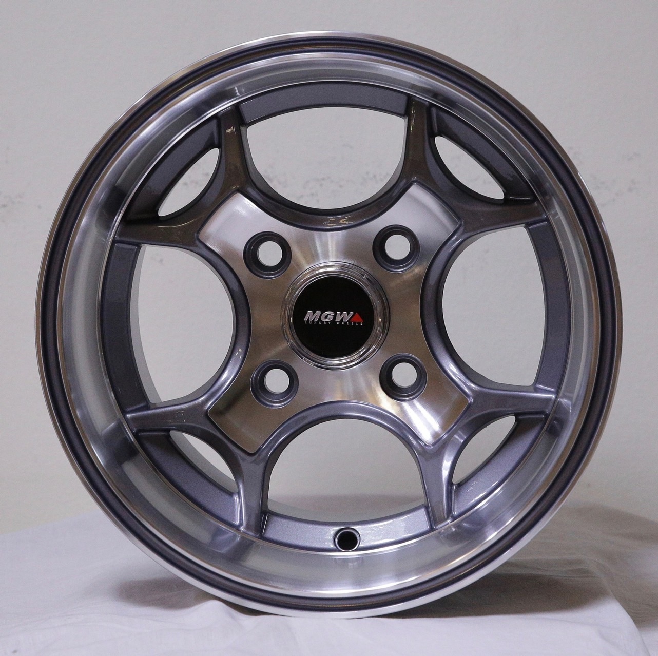 ล้อแม็กซ์ MGW Mf-038 12x7.0 Et+10 PCD:4x110 (GMLP)