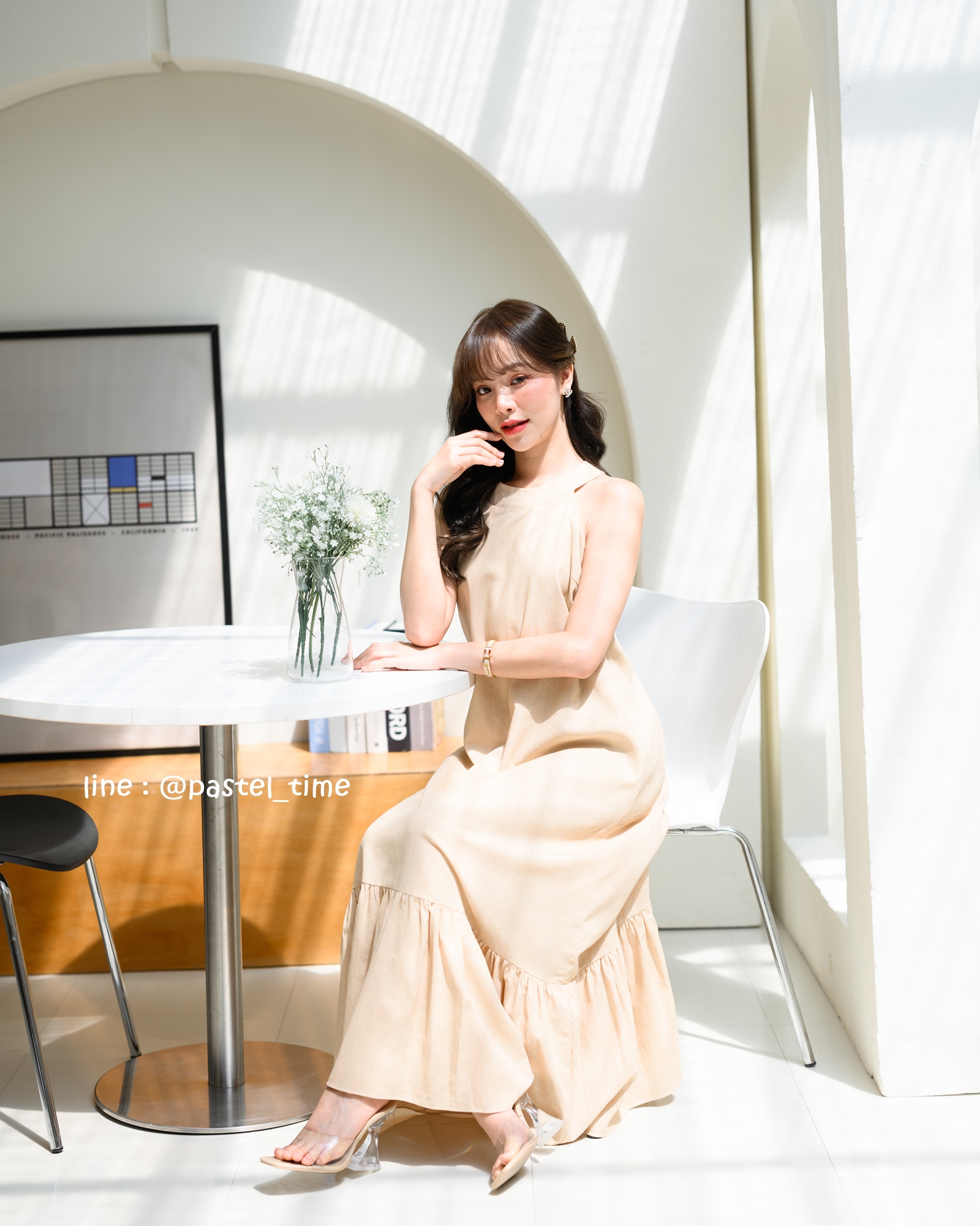 Clio Vest Linen Maxi dress - สีเบจ