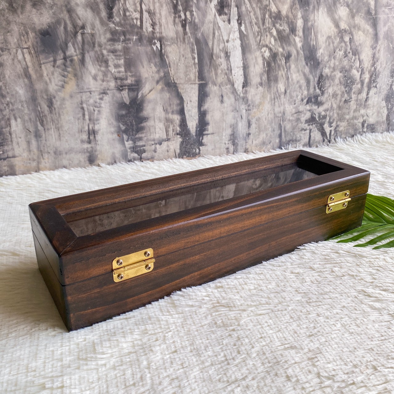 กล่องไม้ฝากระจก (Glass lid wooden box)