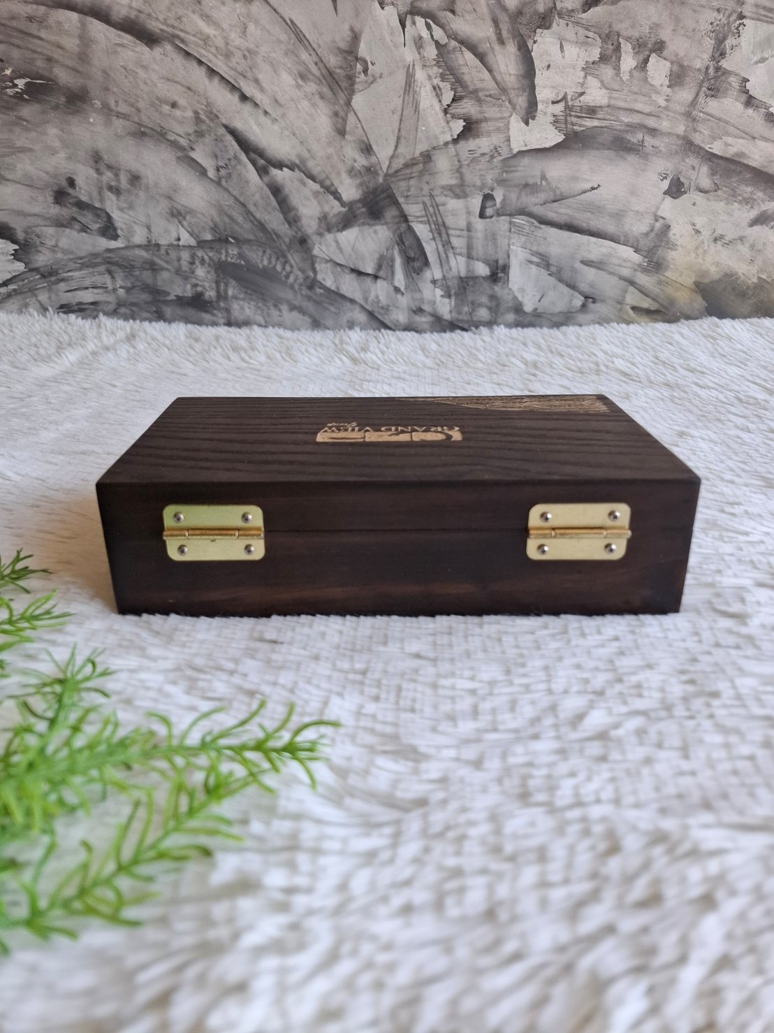 กล่องไม้ฝาล็อค