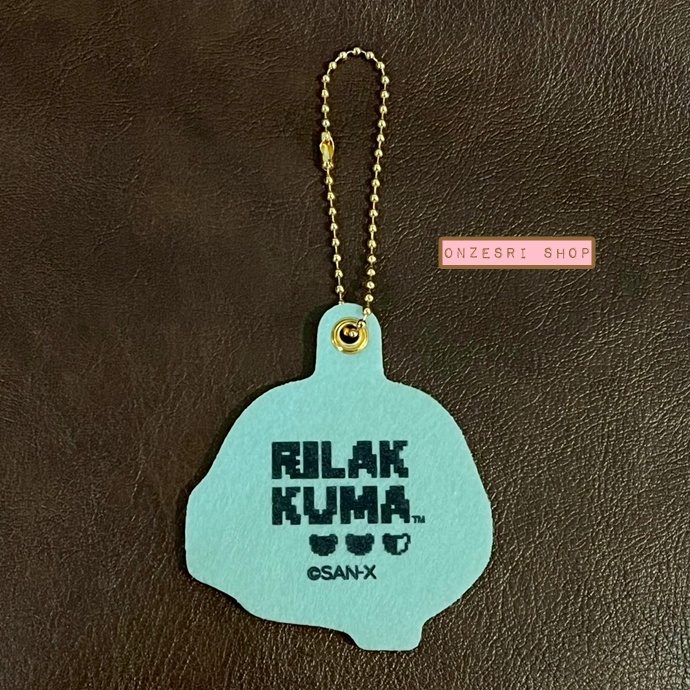 พวงกุญแจ Rilakkuma Gaming Collection Patch Charm (Limited) ขนาด 6 x 5.6 ซม. ไม่มีขายทั่วไป เป็นแบบต้องลุ้นกับทางหน้าร้าน San-X ที่ญี่ปุ่นเท่านั้น มี 2 แบบให้เลือก
