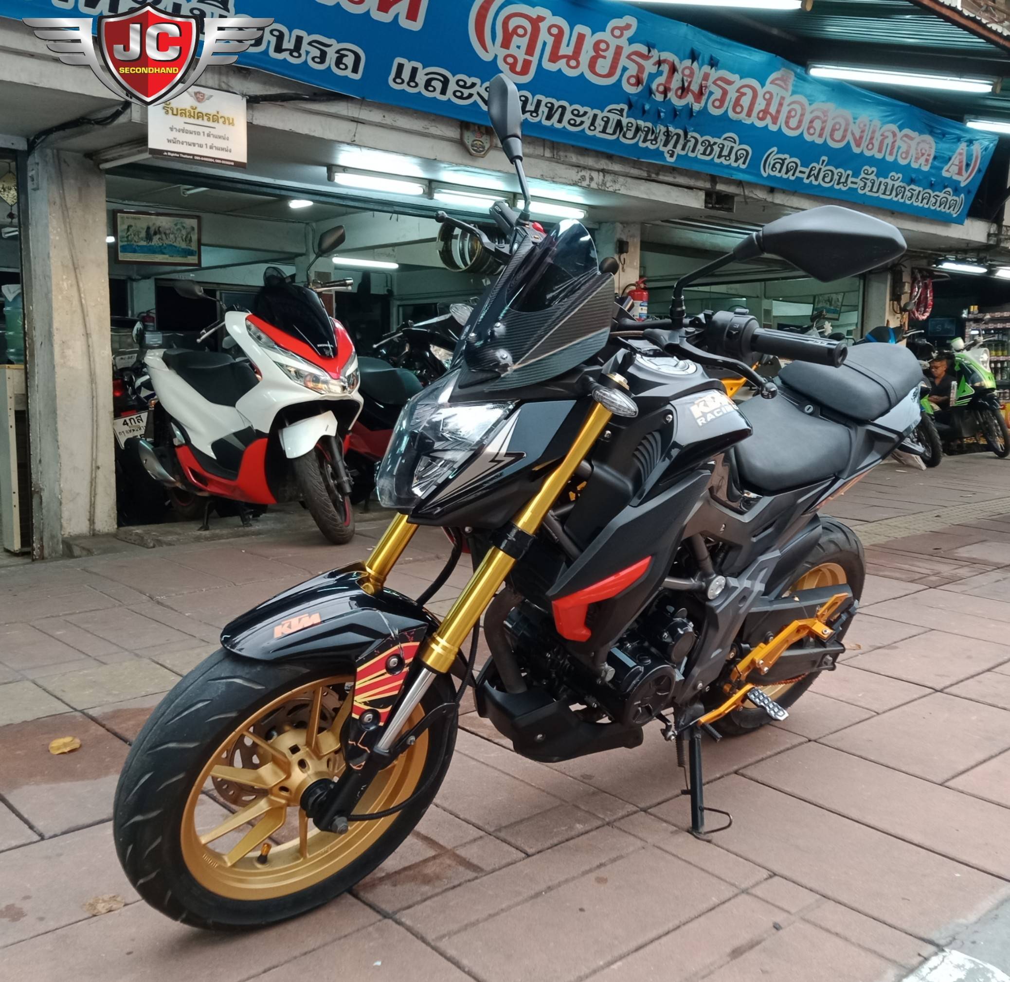 เข้าใหม่จ้า รถบ้านมือเดียว ทรงนักเก็ต กระทัดรัด GPX DEMON150 GN จดทะบียนปี61 เครื่องเดิม กดทีเดียวติด ใช้งานน้อย ไมล์2หมื่นโลแท้ ชุดสีแท้สวยพอใช้ได้ ไล่น็อตทองพอสวยงาม ล้อแม็ก+ยางIRCใช้ยาวๆ
