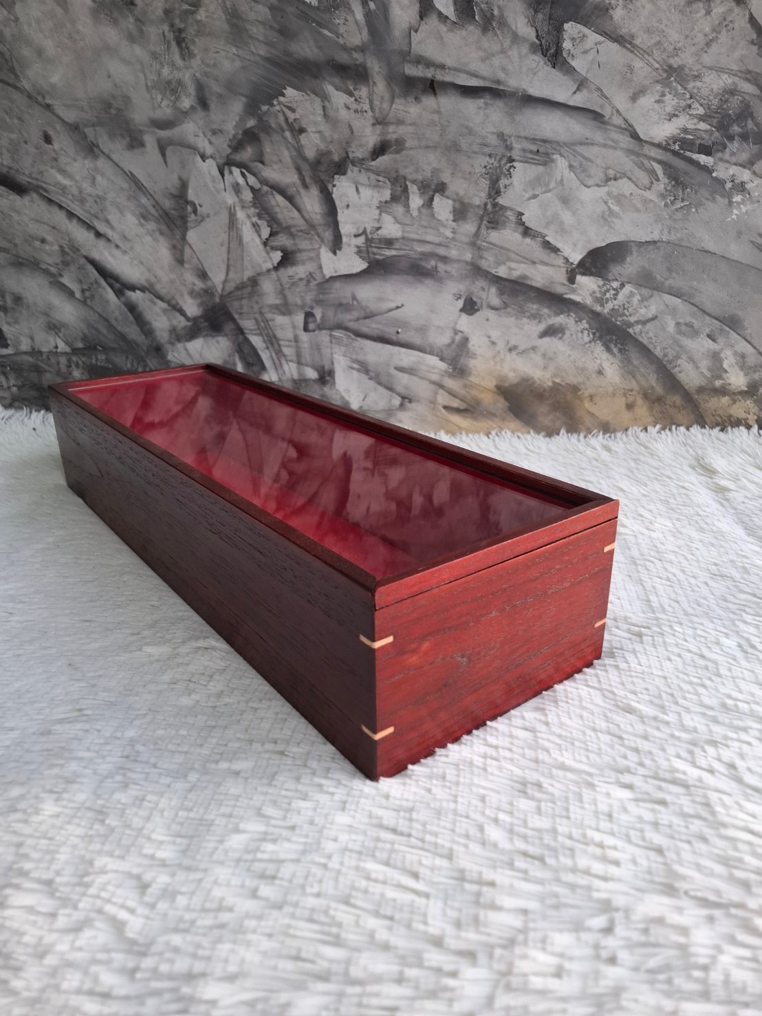 กล่องไม้สักฝาสไลด์ อครีลิคใส