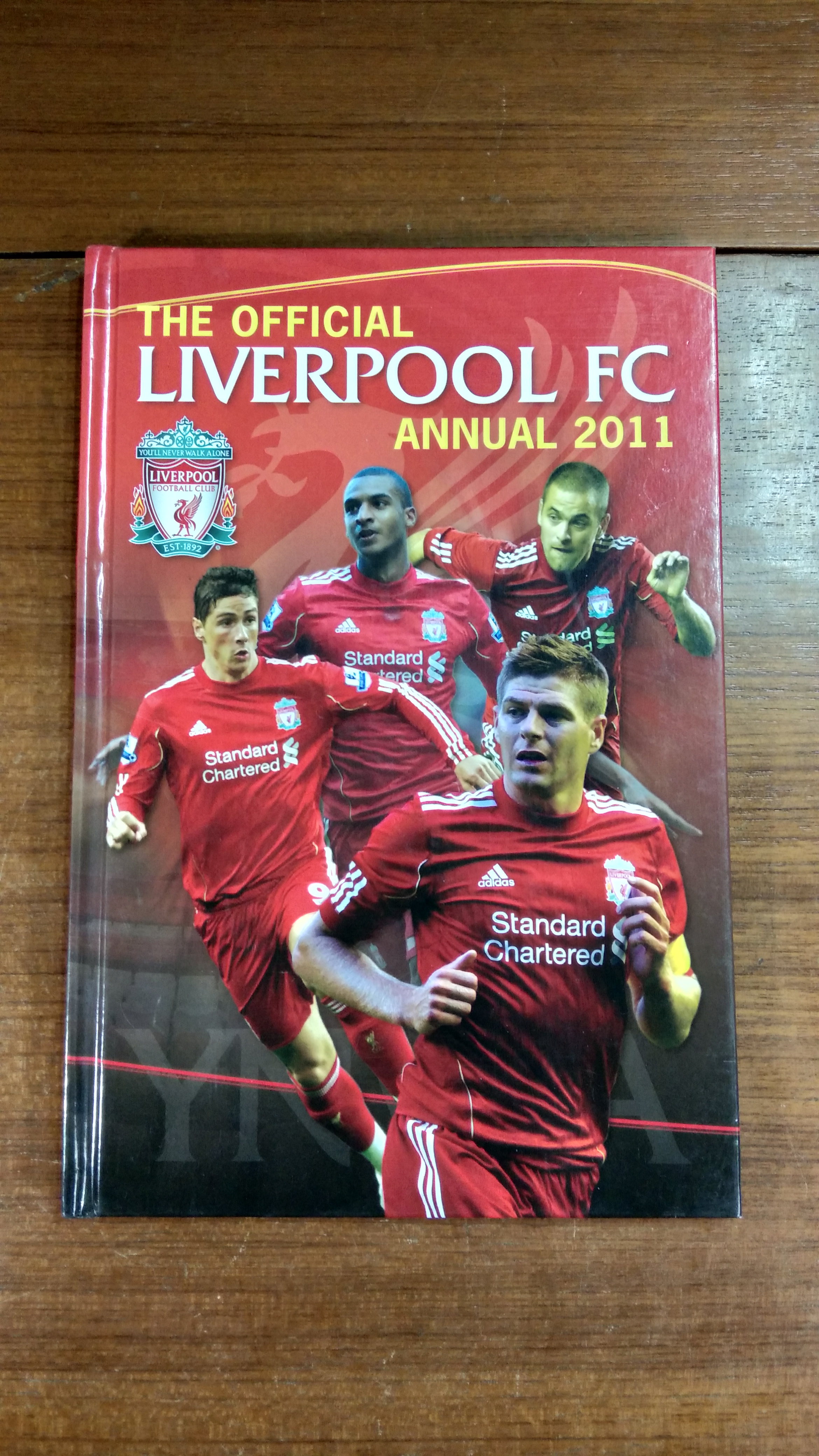 THE OFFICIAL LIVERPOOL FC ANNUAL 2011