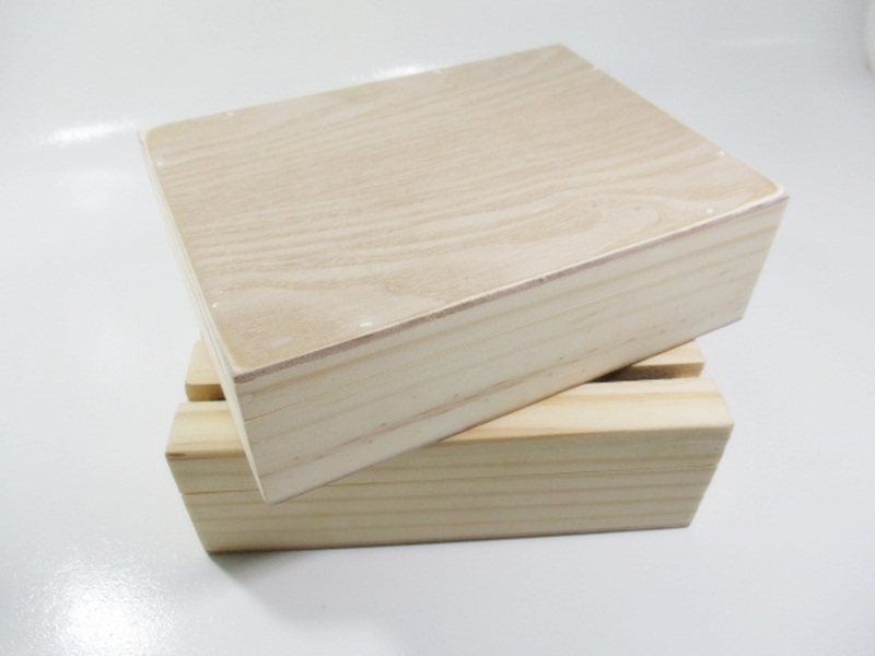 งานดิบกล่องไม้สนฝาครอบขนาด 13x18x6cm