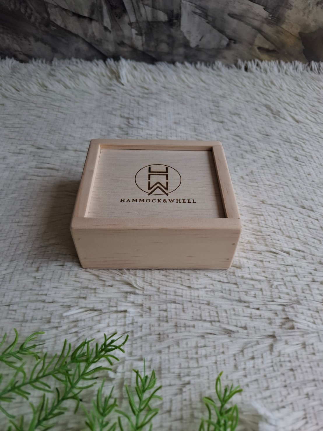 กล่องไม้ฝาสไลด์