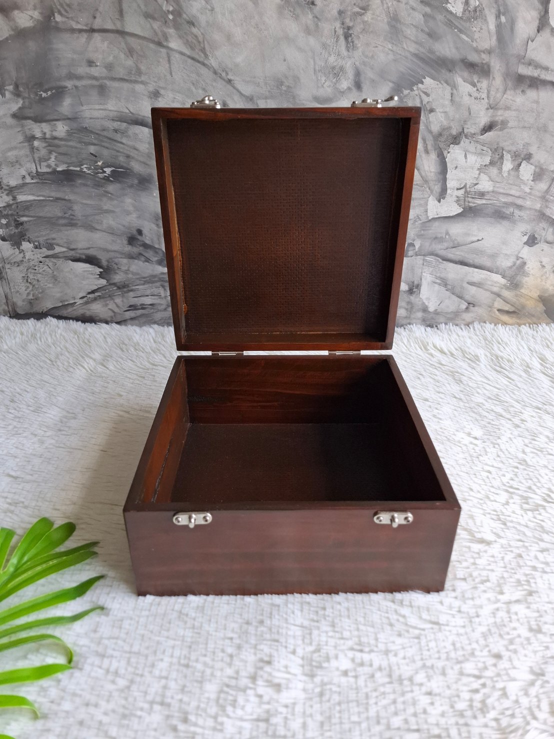 กล่องไม้สนแบบฝาล็อค