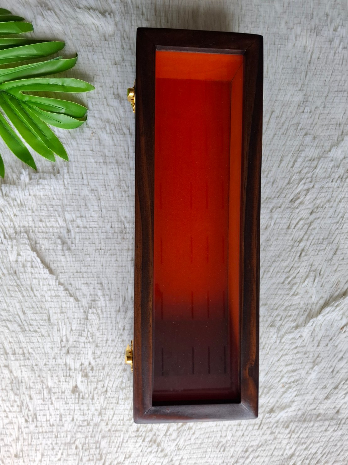 กล่องฝากระจก