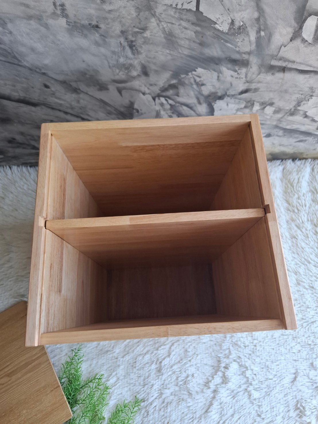 กล่องฝาสลได์