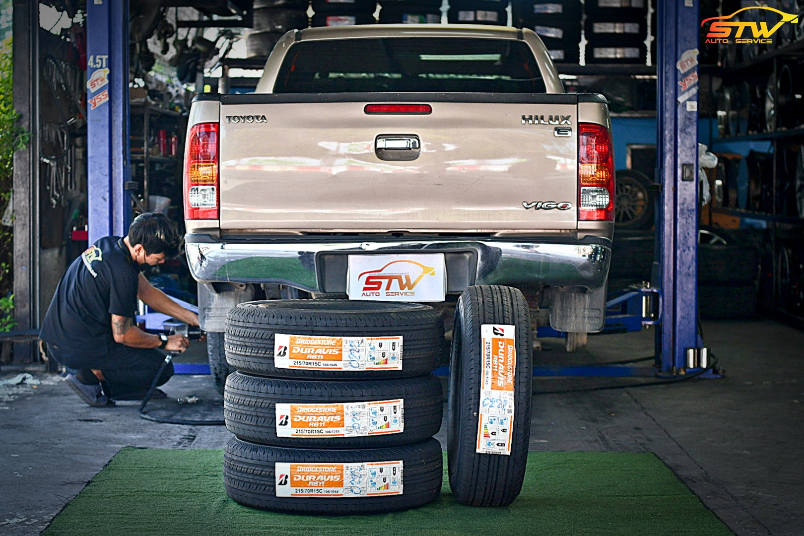 เปลี่ยนยาง TOYOTA VIGO BRIDGESTONE DURAVIS R611 215/70R15 106/104S