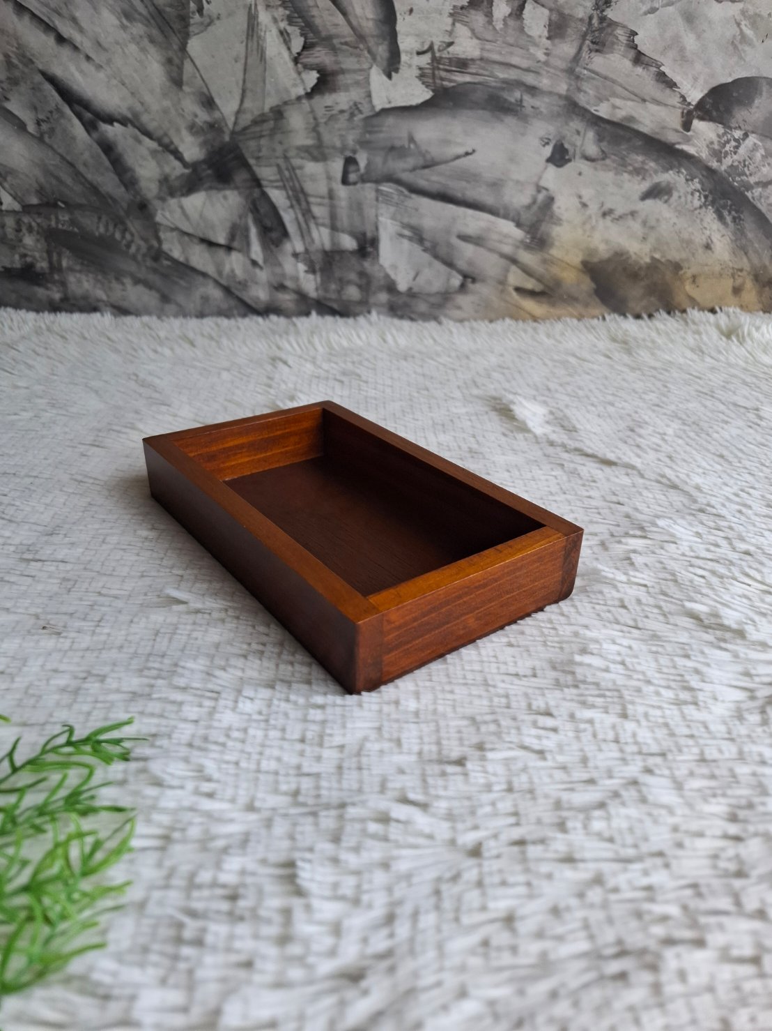 ถาดไม้สน