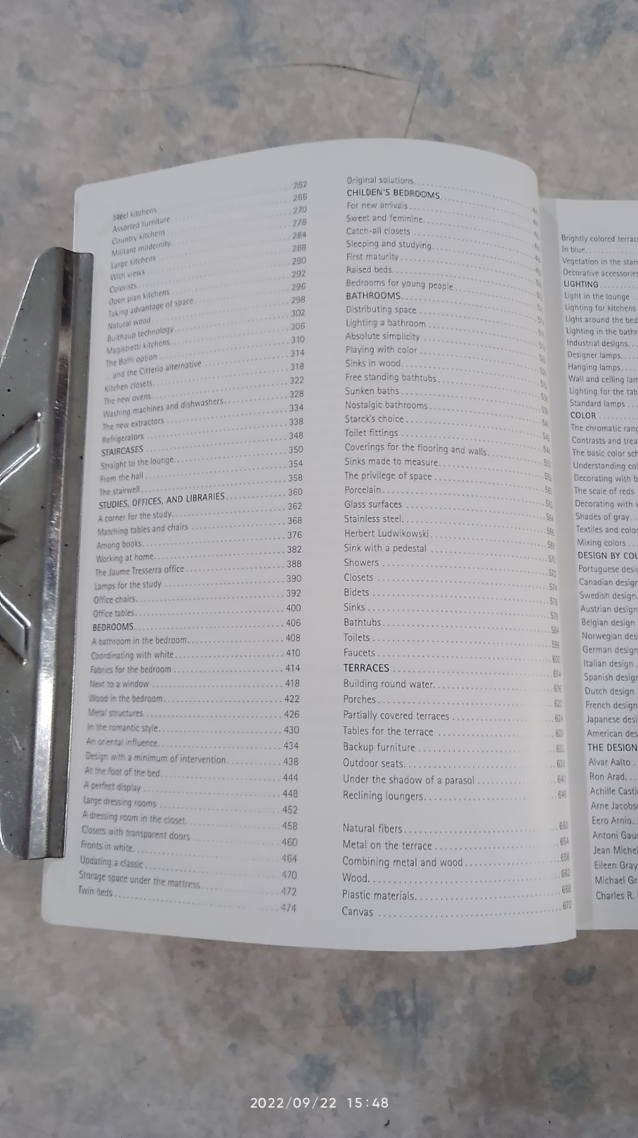 Interior design Atlas : Konemann