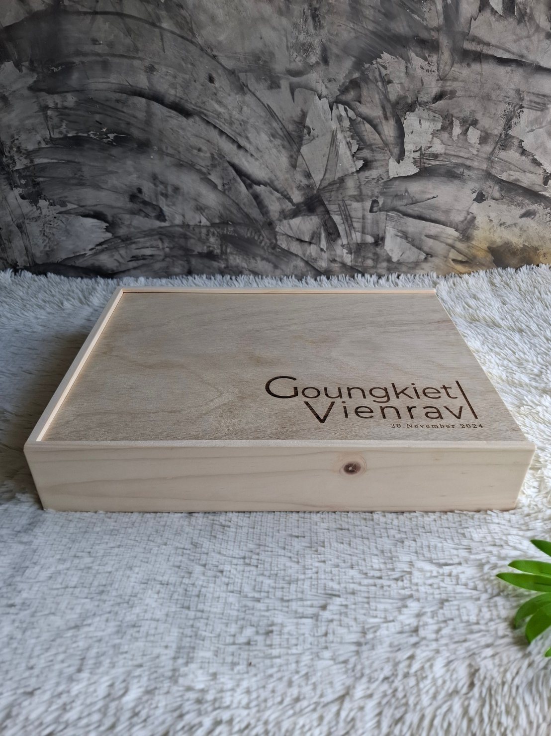 กล่องไม้ฝาสไลด์