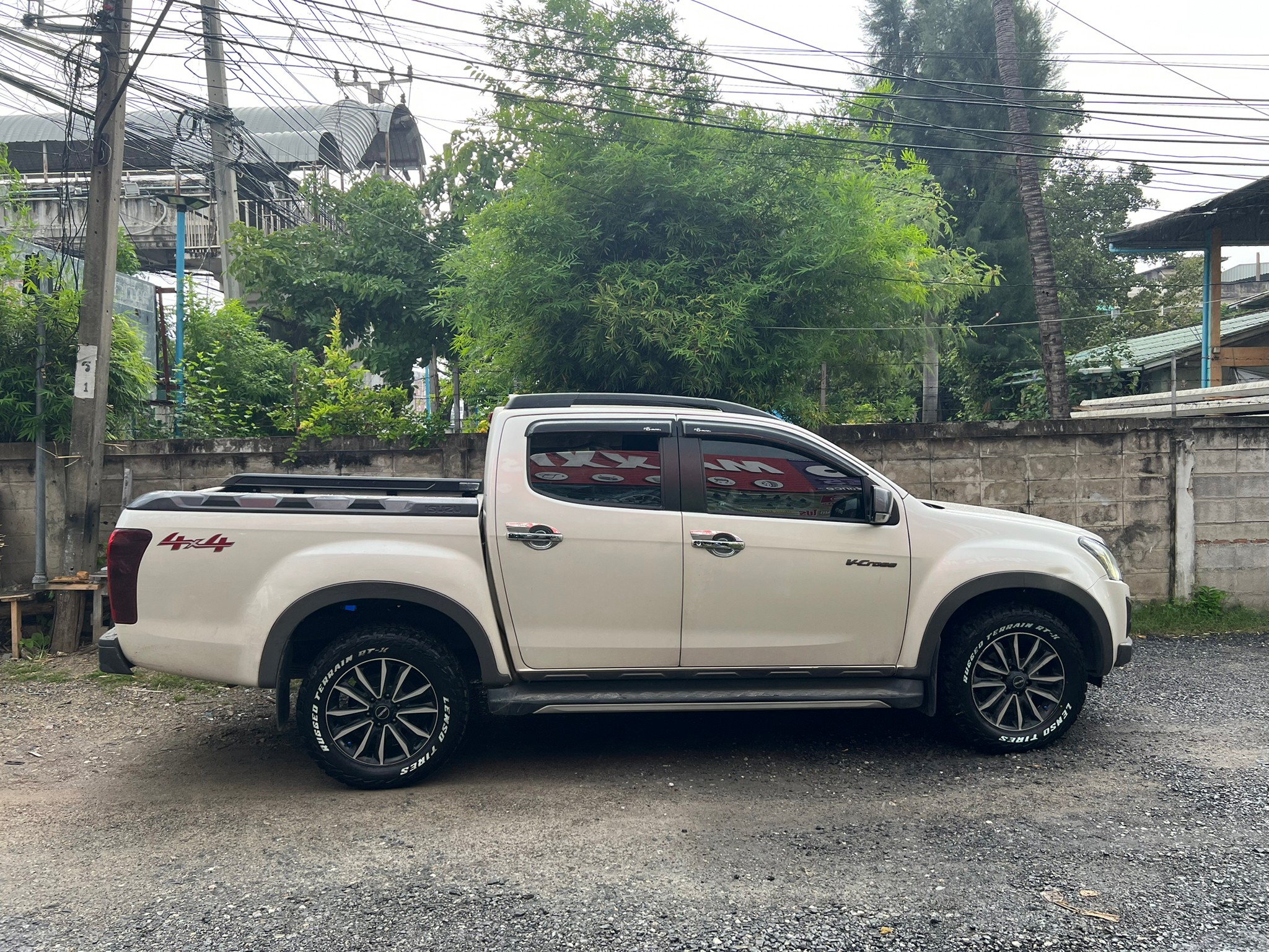 เปลี่ยนยาง ISUZU V-Cross LENSOTIRES RT-X 265/60R18