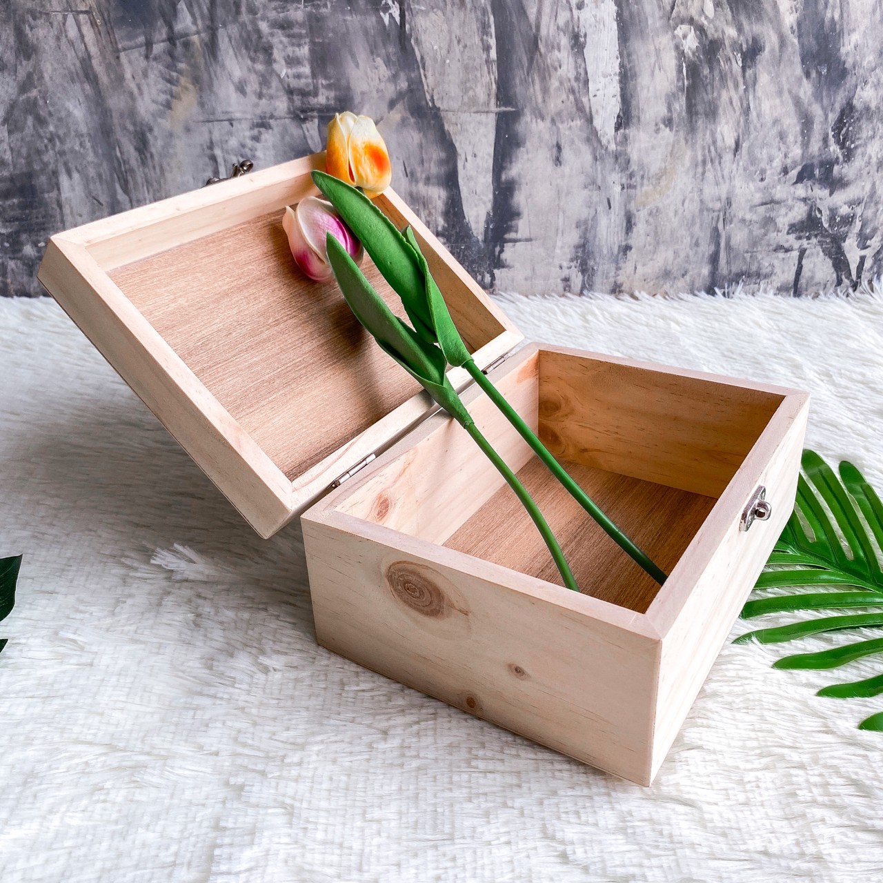 กล่องไม้ฝาล็อค (Lock box)