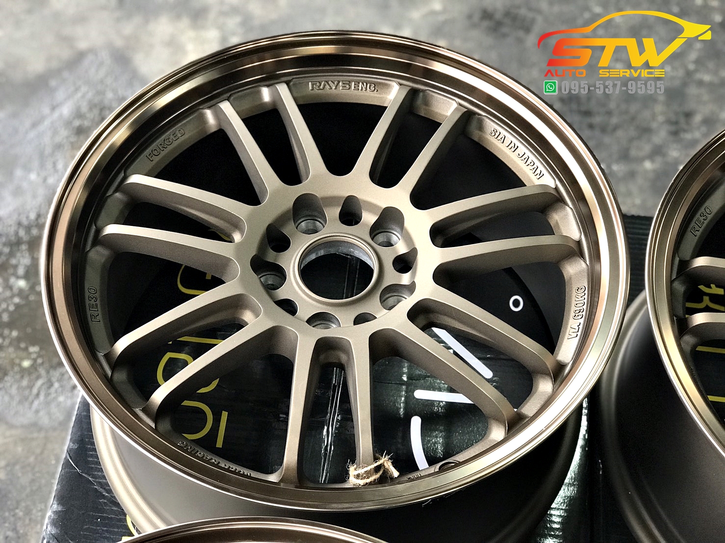 ล้อ RE30 17นิ้ว 5h114.3 ET34