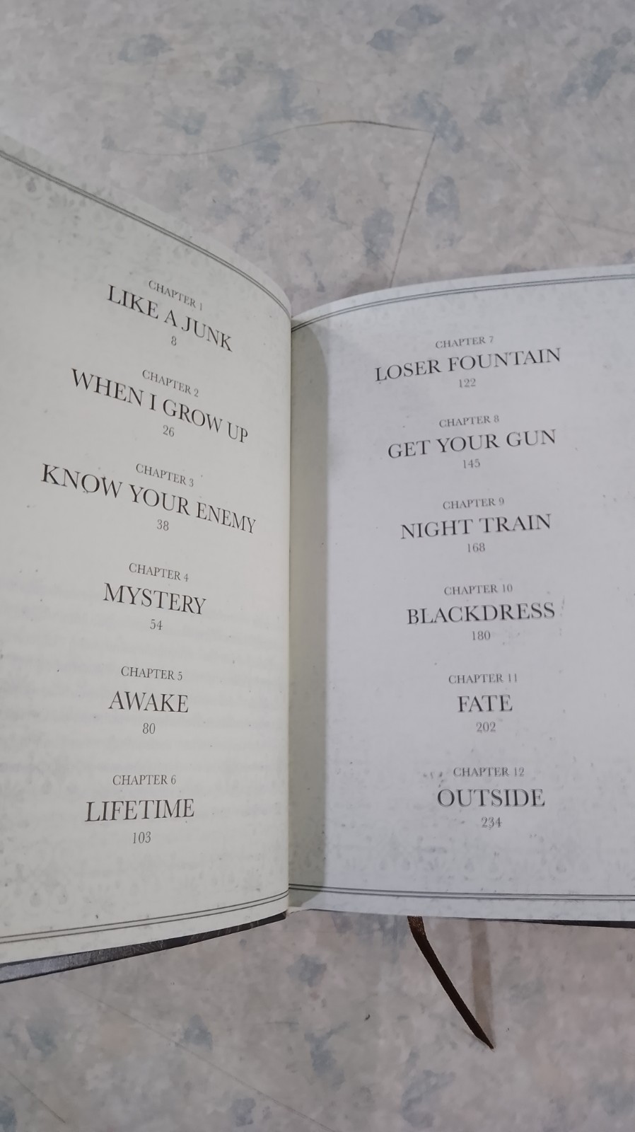 ถั่วงอกและหัวไฟ ในความบ้าคลั่งอันมิรู้สิ้นสุด