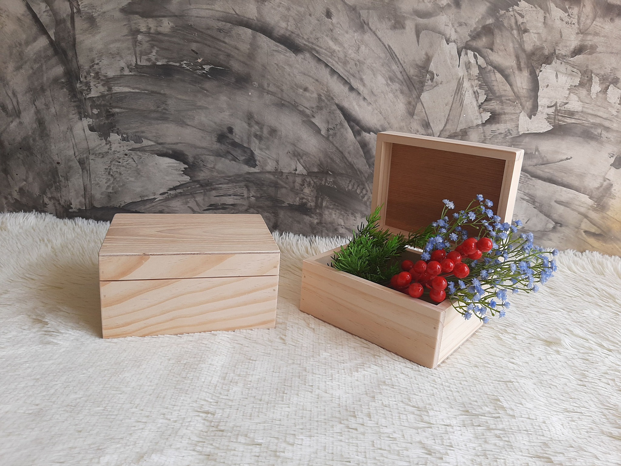 กล่องไม้สนฝาปิดบานพับ