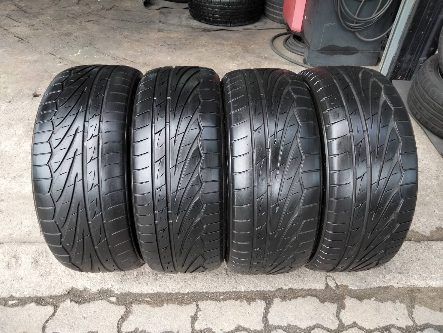 ยางมือสอง Toyo TR1 215/50R17 Y18 4เส้น