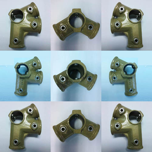 ข้อต่อเต็นท์ 3 จั่ว